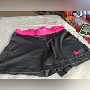 Nike pros Dri-fit, lightly used